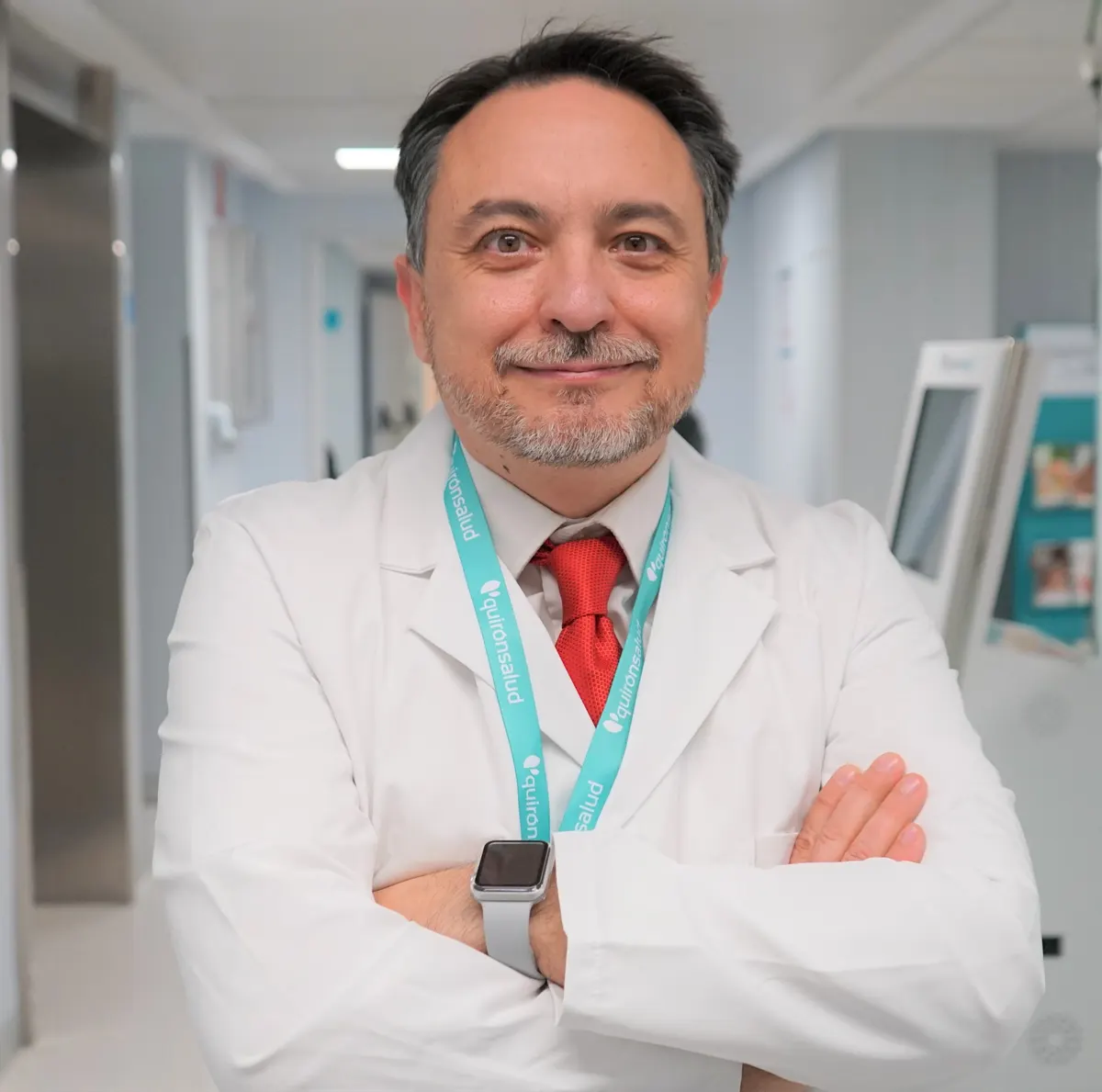 doctor David Pérez Martínez, jefe de Neurología del Hospital Universitario La Luz