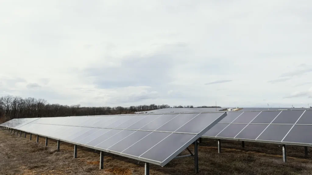 qué pasa con las placas solares en días que no hace sol